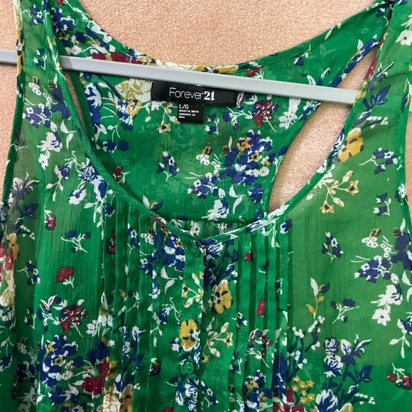 Floral Green Sleeveless Top - Picture 4 of 6